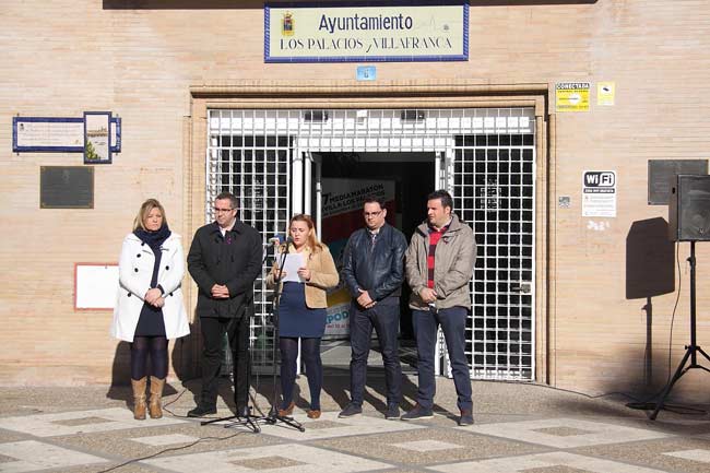 Lectura-manifiesto-contra-la-Violencia-de-Genero-en-Los-Palacios-y-Vfranca-4