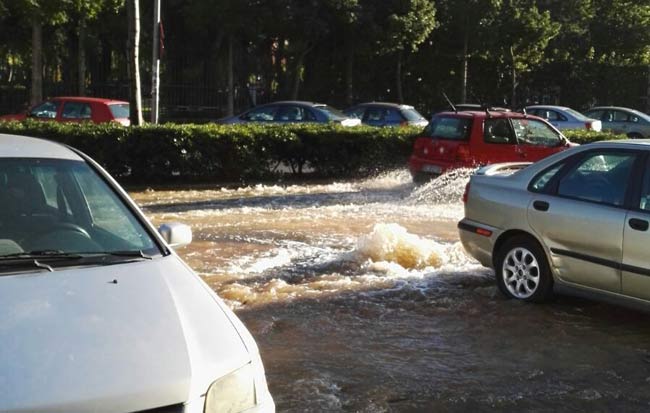 Importante anegación de Carlos Marx, junto al Parque Amate/ David Morales