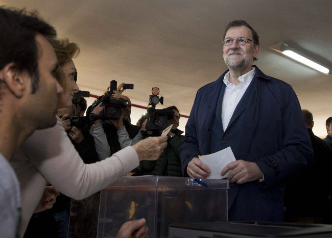 mariano-rajoy-votando