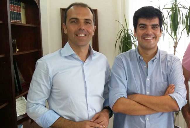 Fernández junto al portavoz de Ciudadanos en el Ayuntamiento de Sevilla y la Diputación, Javier Millán