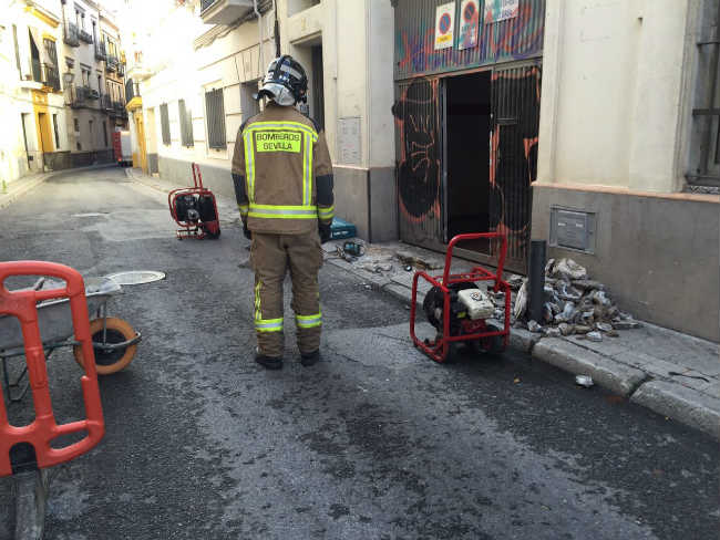 Foto Bomberos fuga gas