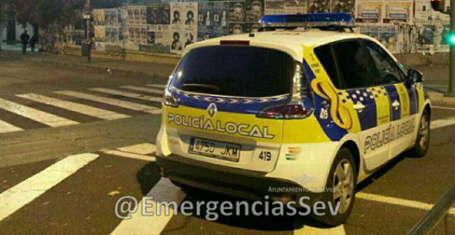 policia-local-coche-noche