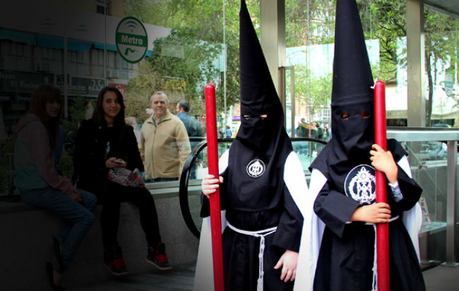 metro-semana-santa-nazarenos