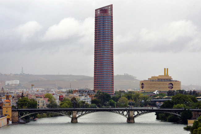 torre-sevilla-harvey-barrison-flickr