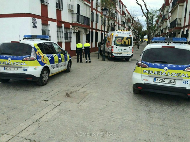 coche-policia-emergenciar-sevilla