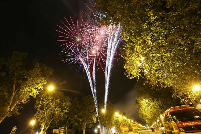 fuegos-artificiales-ayuntamiento-sevilla