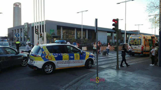 atropello-plaza-armas-policia-local-sevilla
