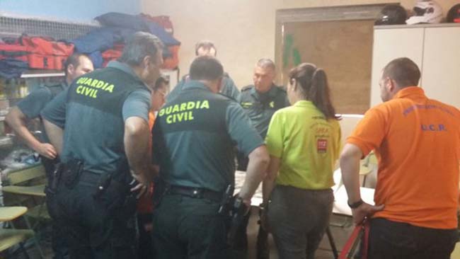 dispositivo-busqueda-hombre-corredor-verde