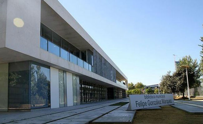biblioteca-felipe-gonzalez-fachada