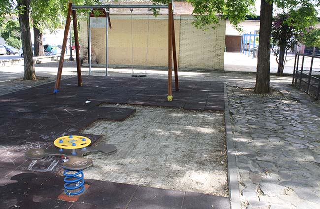 desperfectos-plaza-juan-xxiii