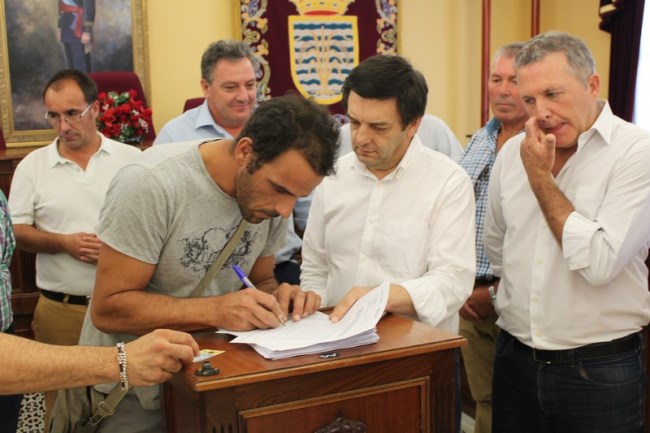 pescador-cangrejo-rojo-la-puebla