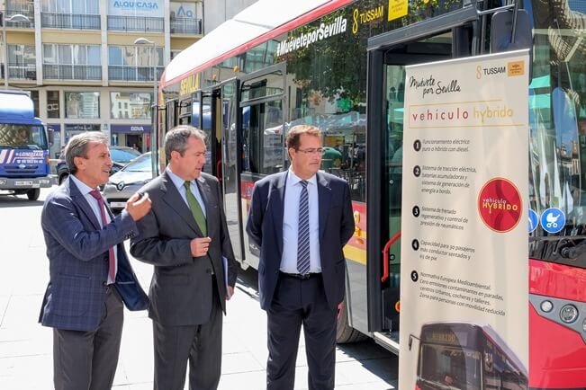 foto-alcalde-feria-movilidad