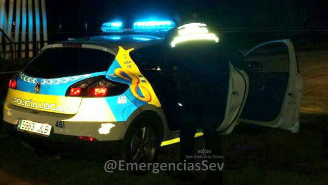 policia-y-coche-patrulla