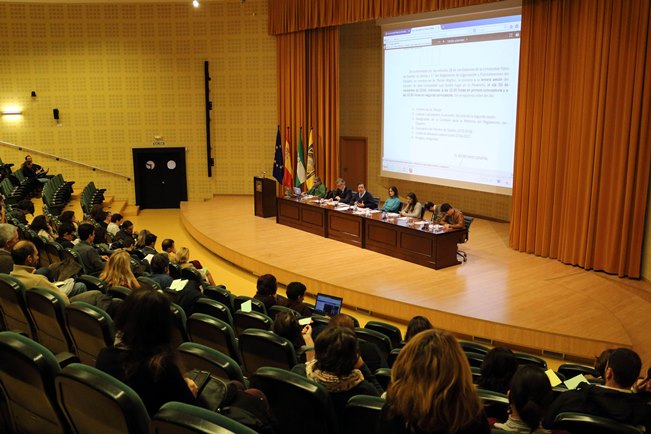 claustro-upo-aprobacion