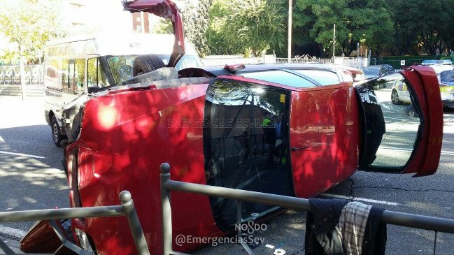 coche-volcado-manuel-suirot