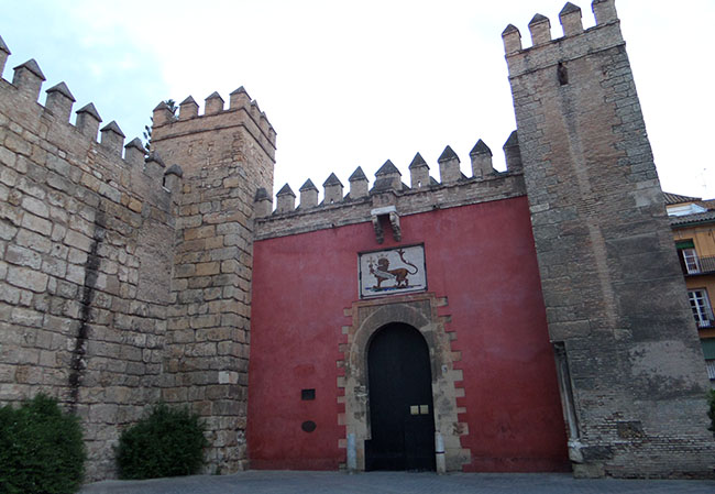 puerta-leon-alcazar