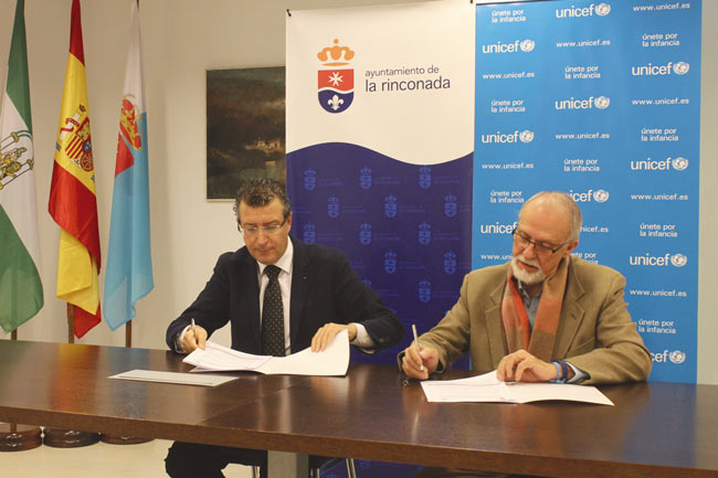 firma-UNICEF-La-Rinconada
