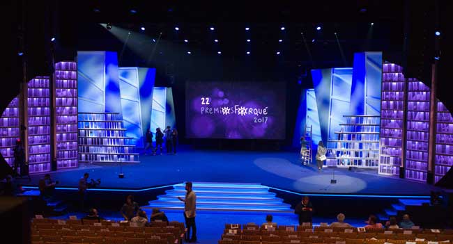 El escenario del Maestranza ya acoge los ensayos de la gala que tendrá lugar este sábado