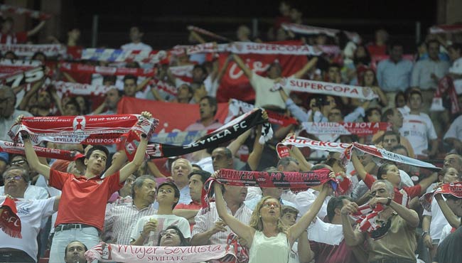 aficion-sevilla-Dia-del-Lyon