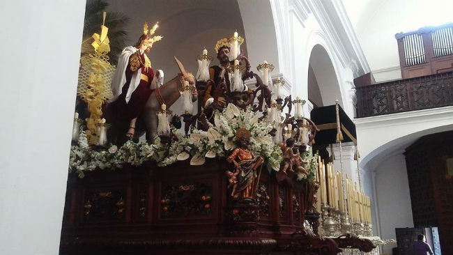 hermandad-borriquita-dos-hermanas-carmen-soucase