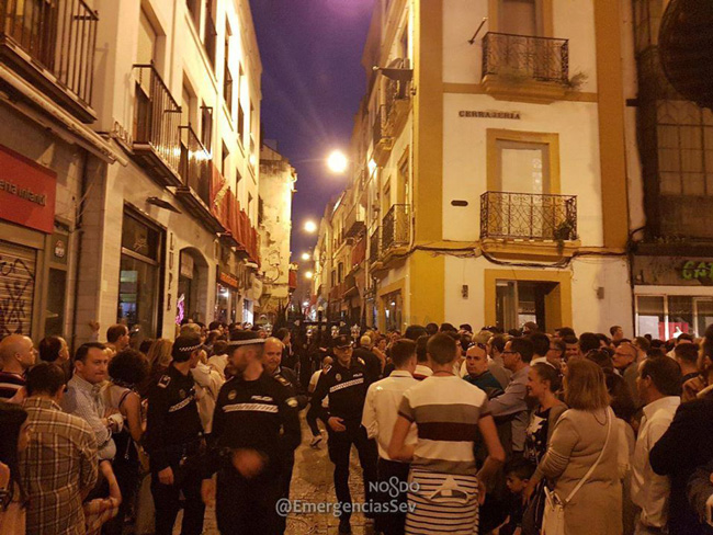 policia-semana-santa