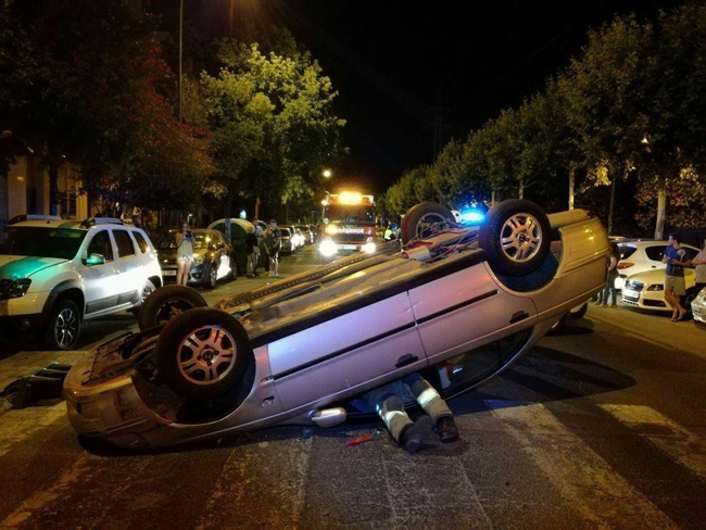 coche-volcado