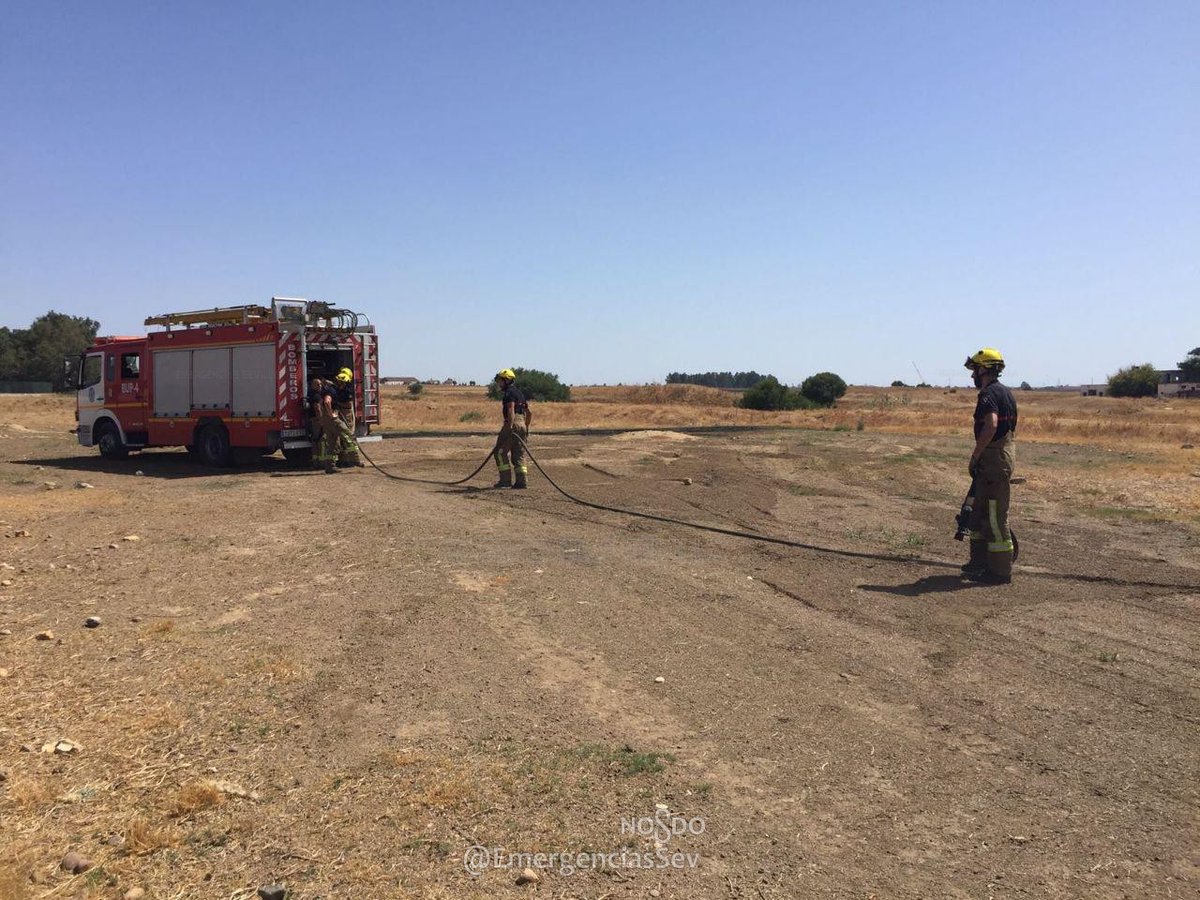 bomberos aeropuerto incencio pastos
