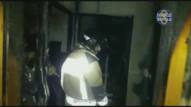 incendio-vivienda-bombero