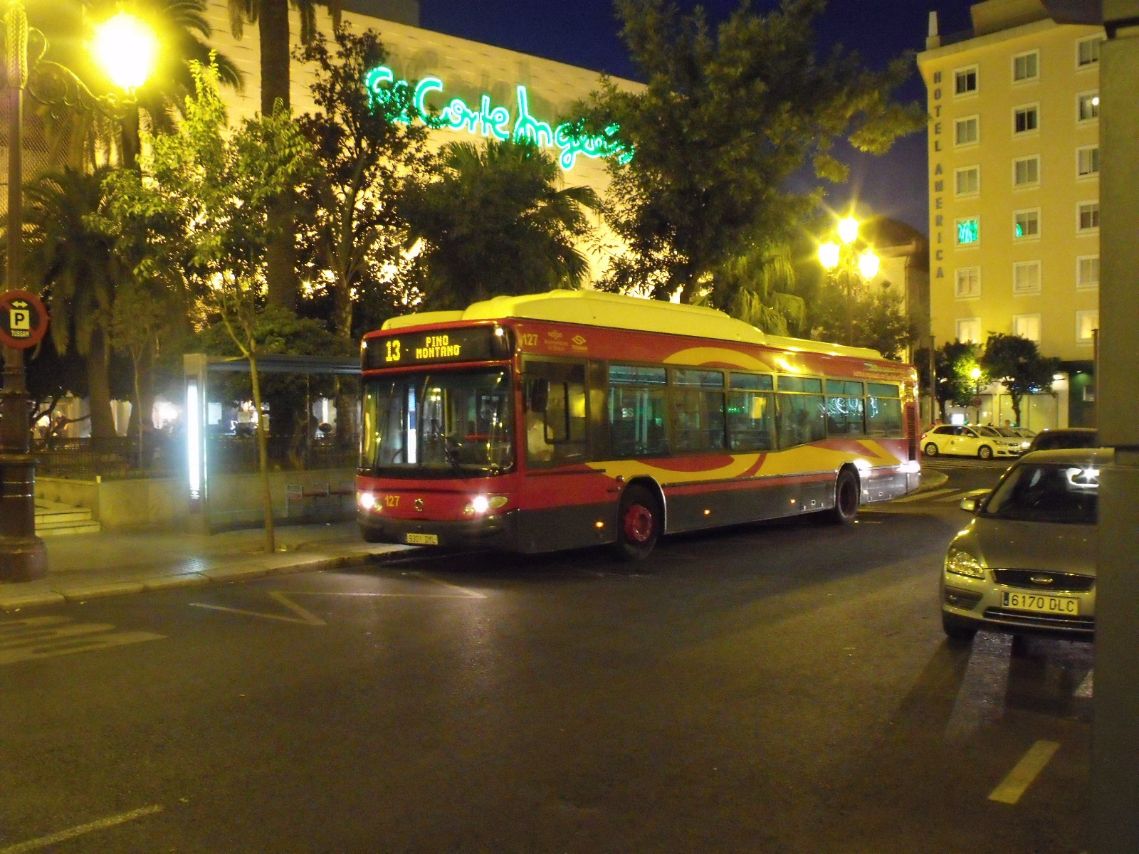 Uno de los autobuses de Tussam/ SA