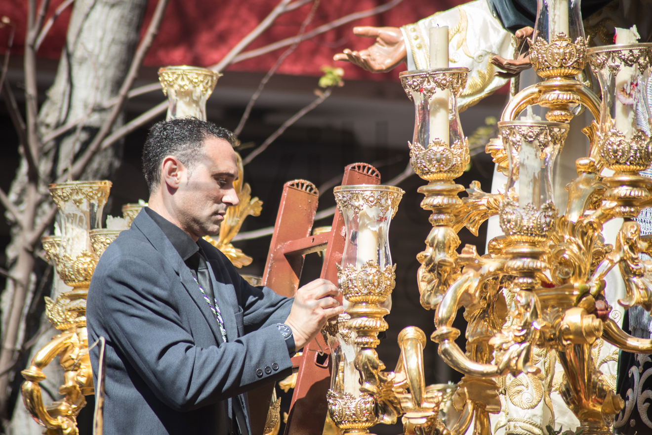 Encendido de velas de La Redención, Lunes Santo