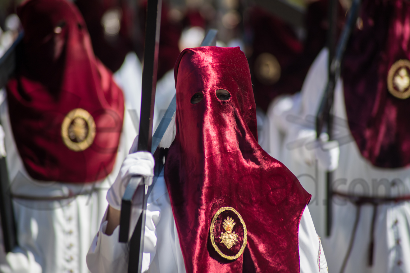 Nazareno con la cruz