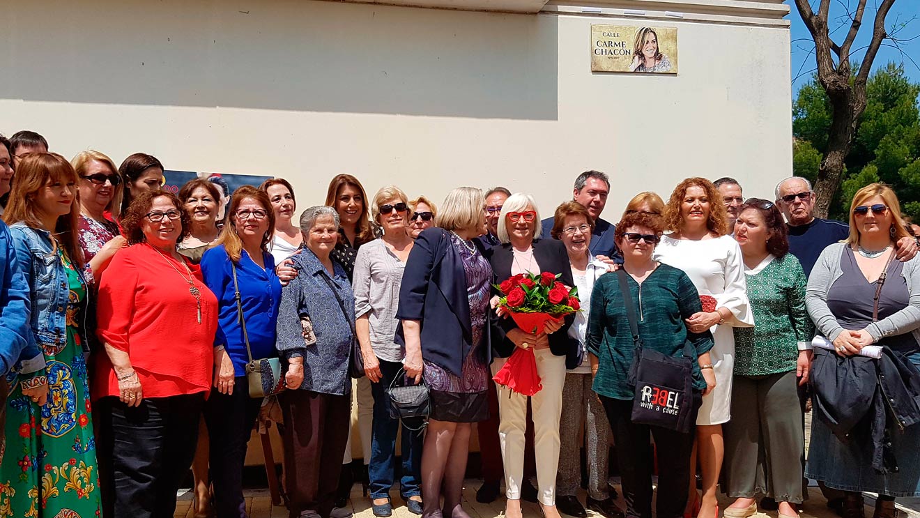 Inauguración de la nueva calle en homenaje a Carme Chacón /SA