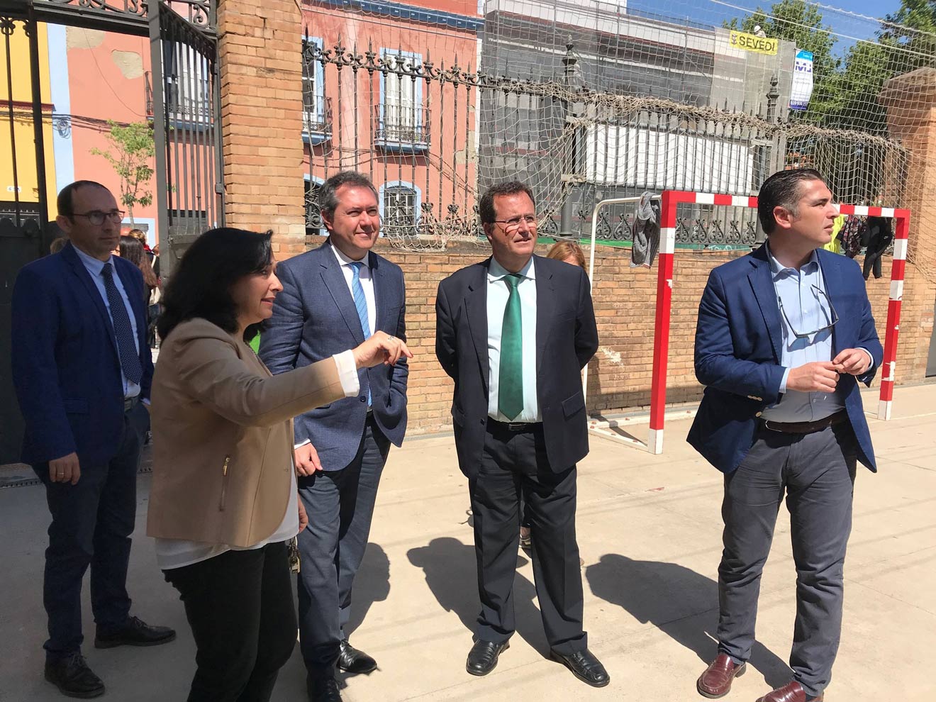 Espadas y Cabrera visitan el Ceip 'Altos Colegios Macarena' /Ayto. Sevilla