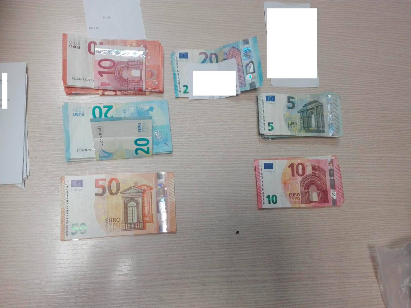 El dinero entregado por la mujer /@Ayto. Mairena aljarafe