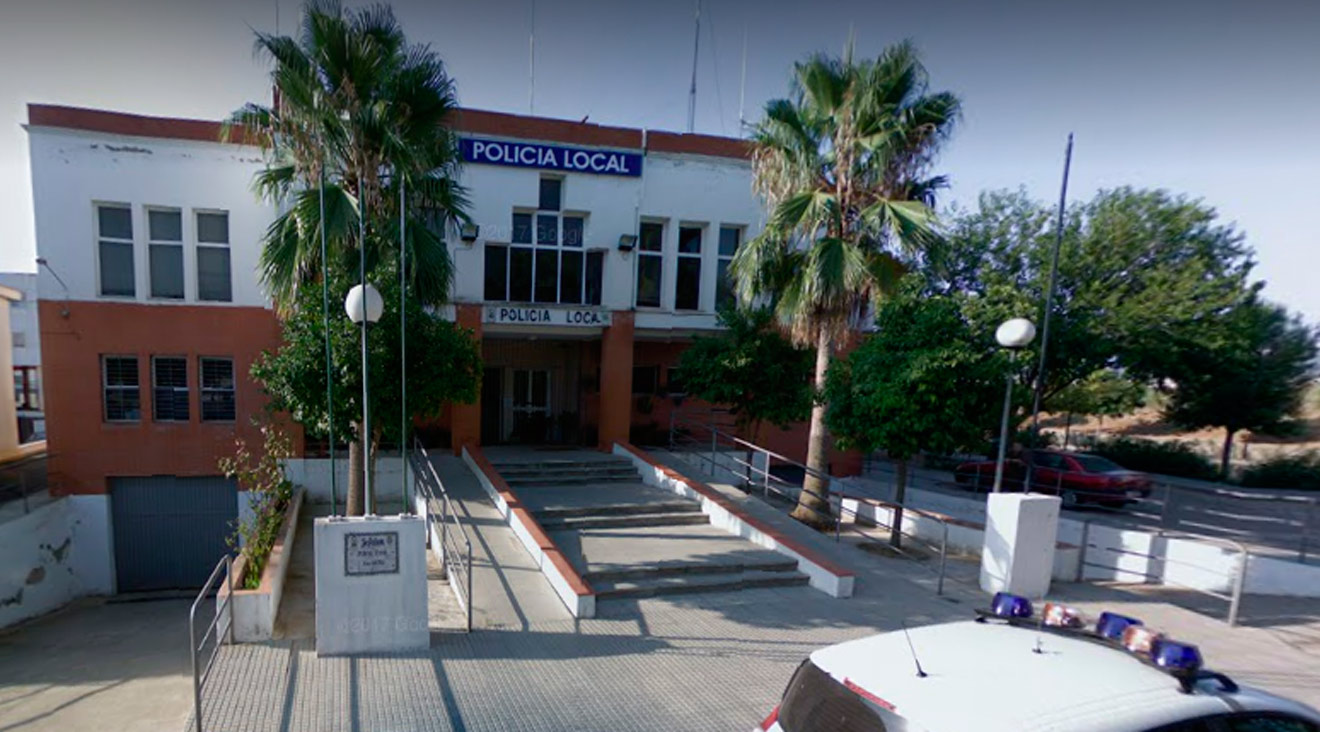 Comisaría de la Policía Local de Lora del Río / SA