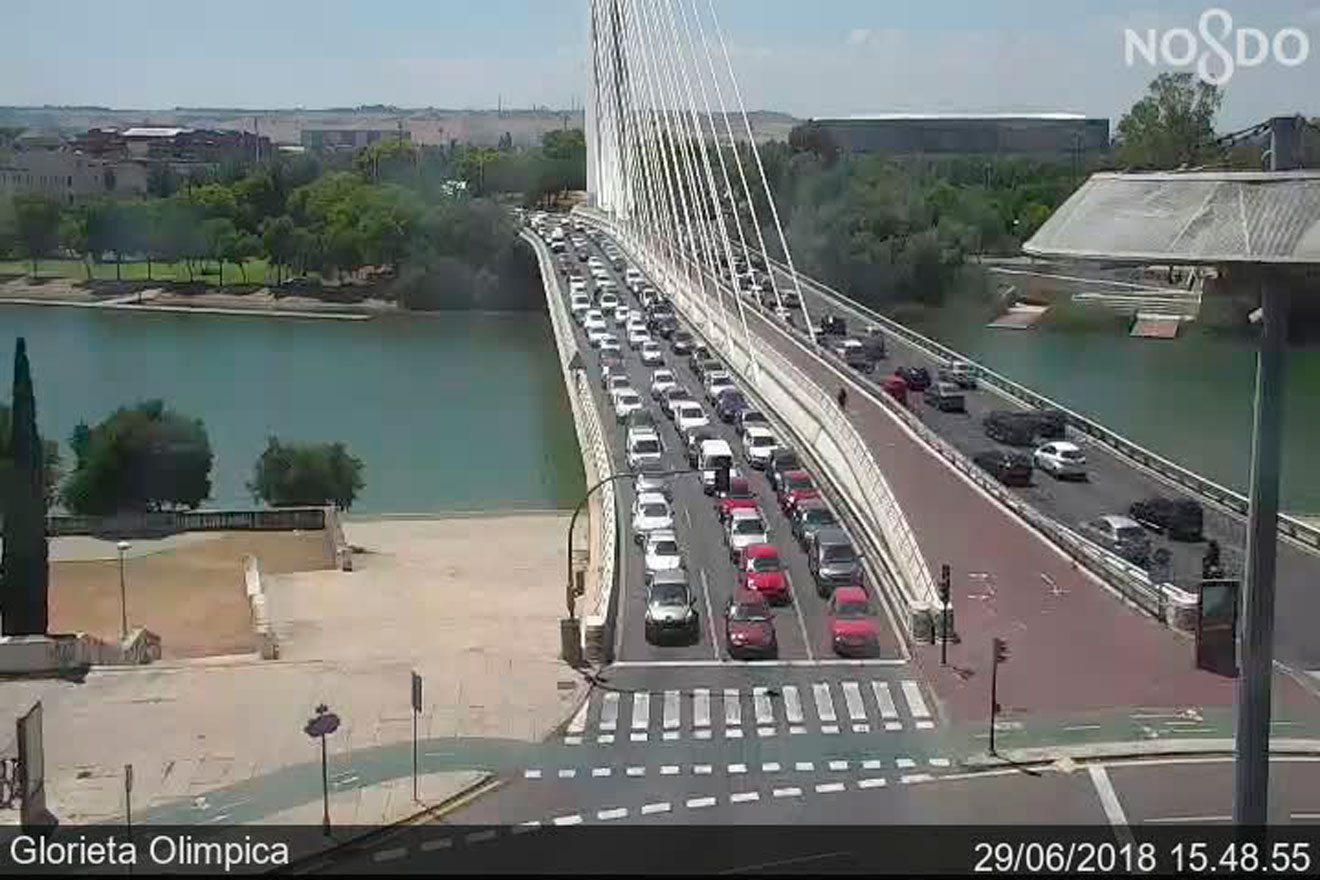 Retenciones en el Alamillo /DGT