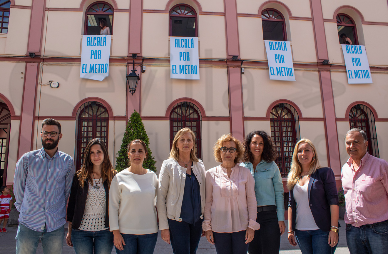 Protesta por el metro de Alcalá de Guadaíra