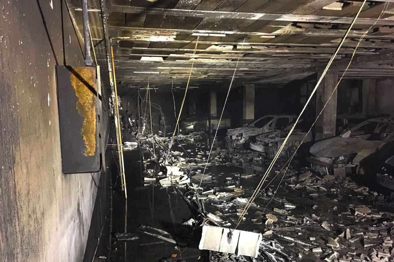 El garaje quedó completamente destrozado tras el incendio /Ayto. Lebrija