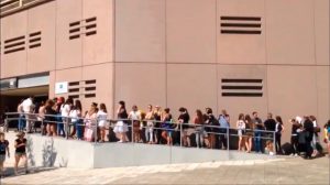 Largas colas al sol para el casting de la segunda temporada de La Peste /SA