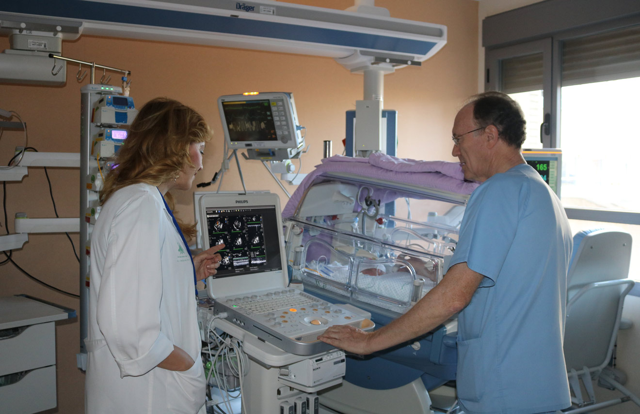 Nuevo ecógrafo en la Unidad de Neonatos /Hospital Virgen del Rocío