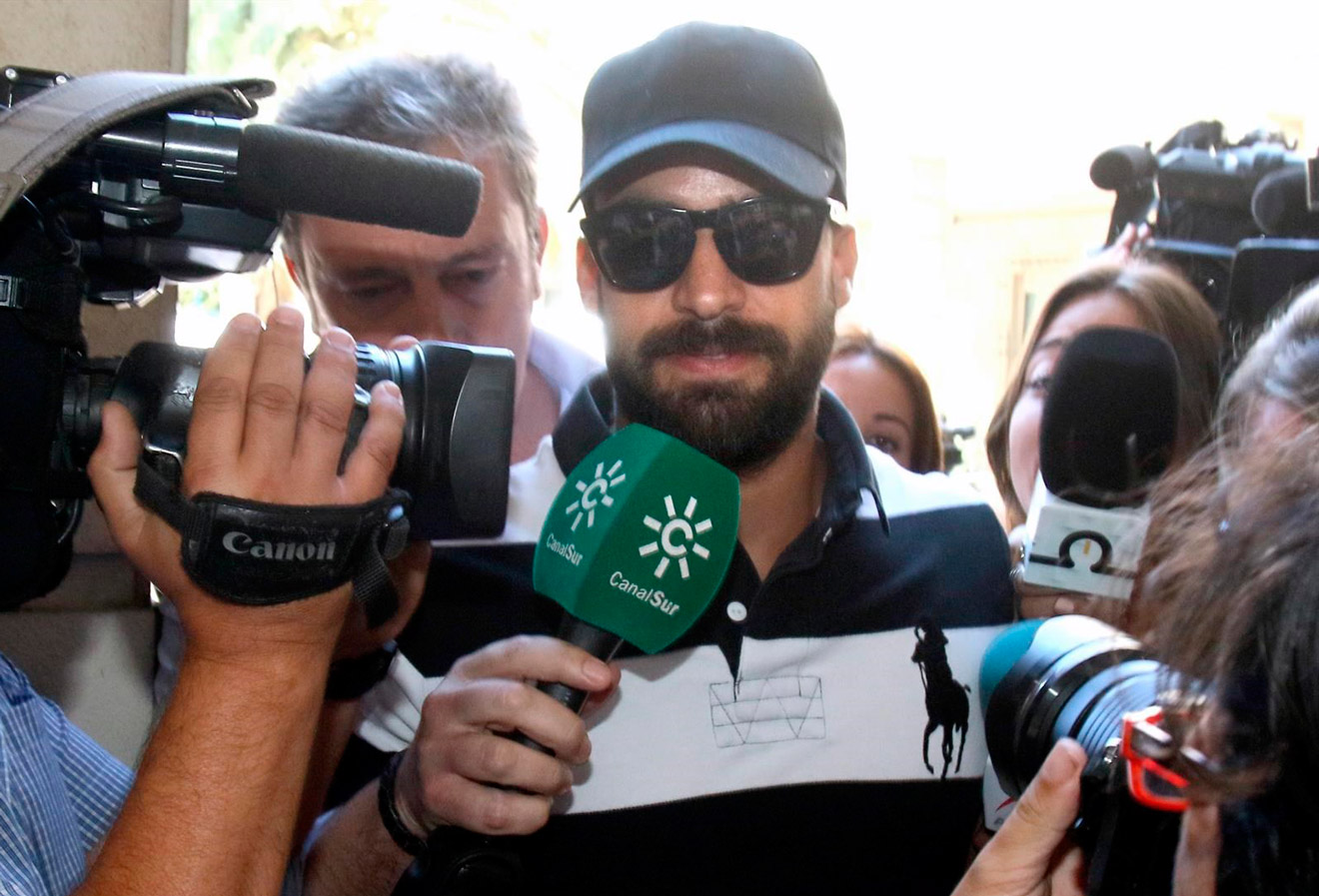 El guardia civil de La Manada llega a la Audiencia de Sevilla /Cedida