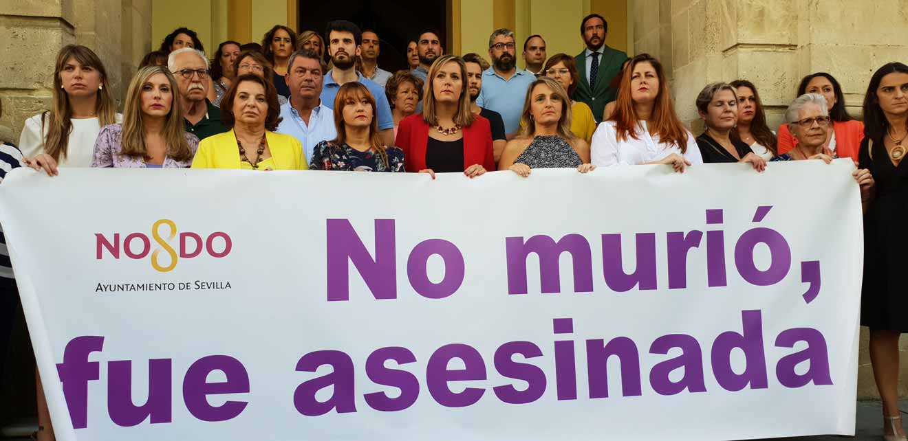 Minuto de silencio guardado en el Ayuntamiento de Sevilla en repulsa del nuevo crimen machista /Ayto. Sevilla