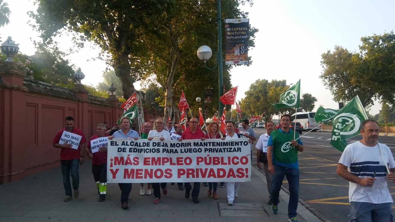 Protesta de la plantilla de mantenimiento de colegios /CCOO