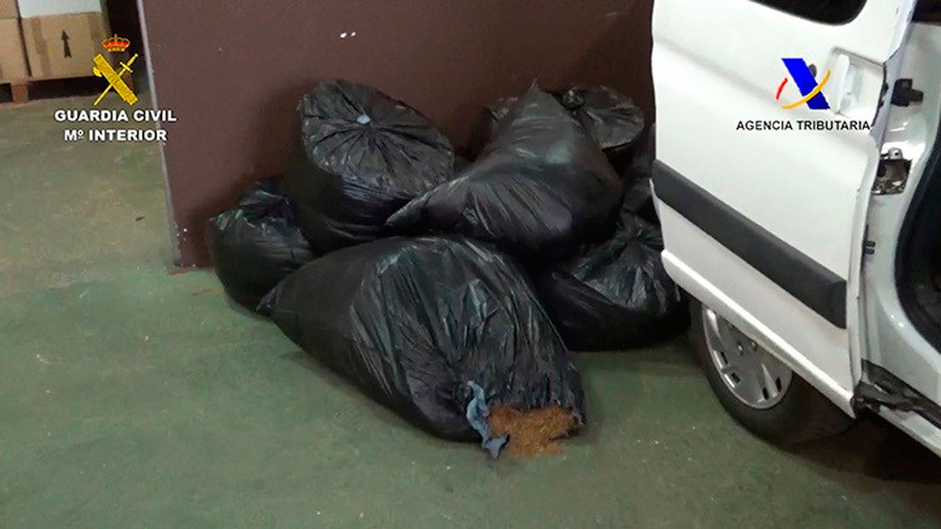 Fajos de tabaco de contrabando /Guardia Civil