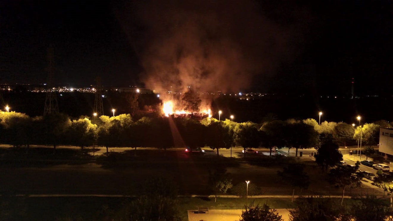 Incendio río Guadalquivir /María Ángeles Aparicio