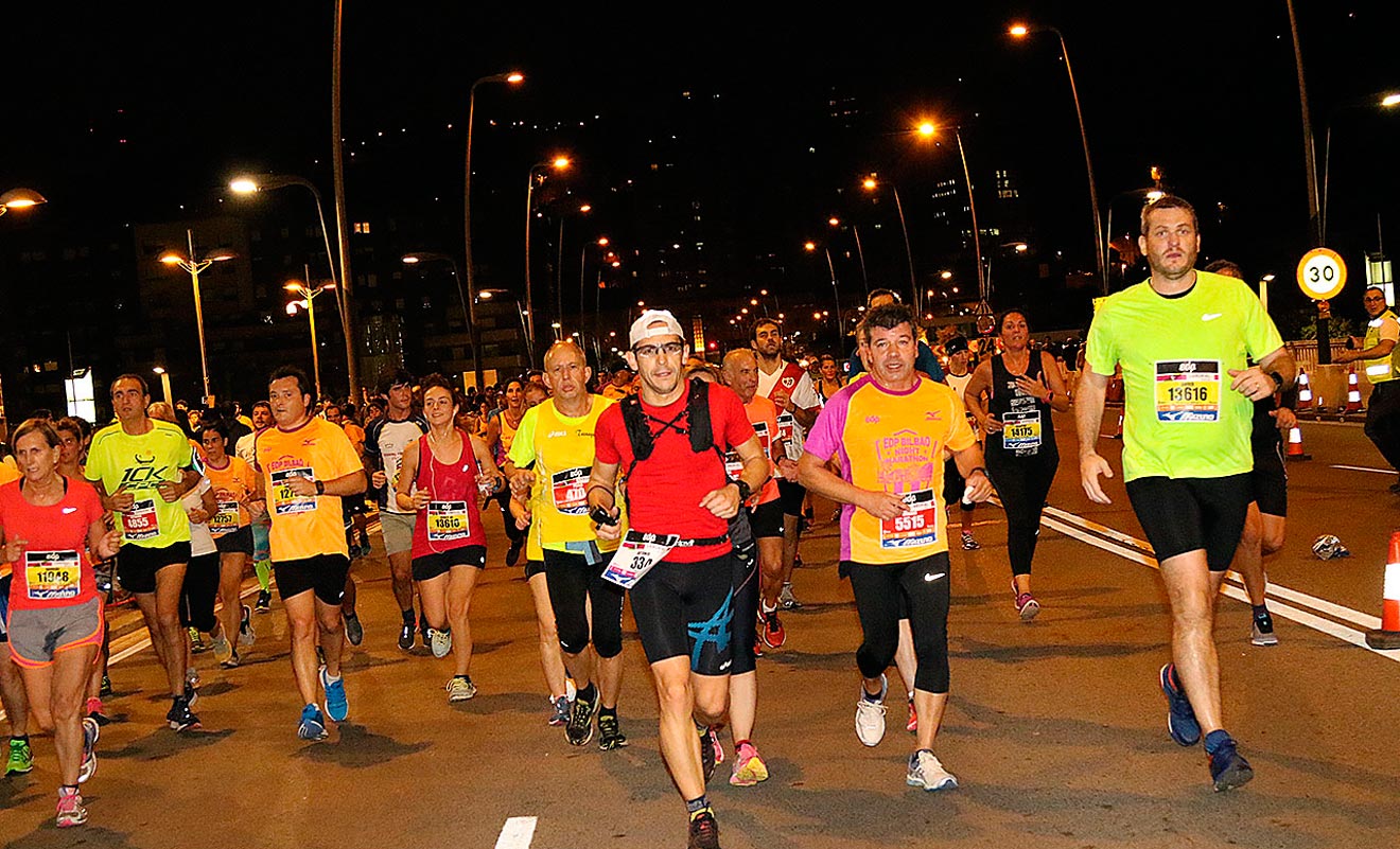 Corredores durante otra edición / EDP Bilbao Night