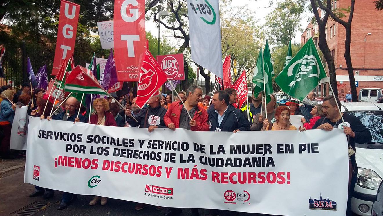 Concentración de los Servicios Sociales municipales /@Participasvq