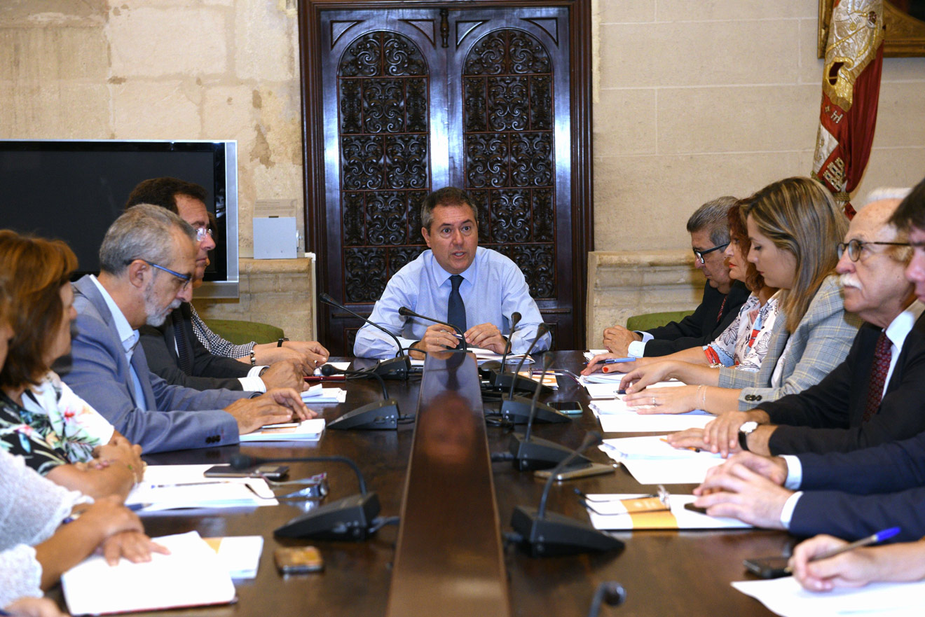 Primera reunión por el plan integral de Torreblanca /Ayto. Sevilla