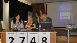 Miembros de la Plataforma en una de sus conferencias / Nosotros También Somos Sevilla