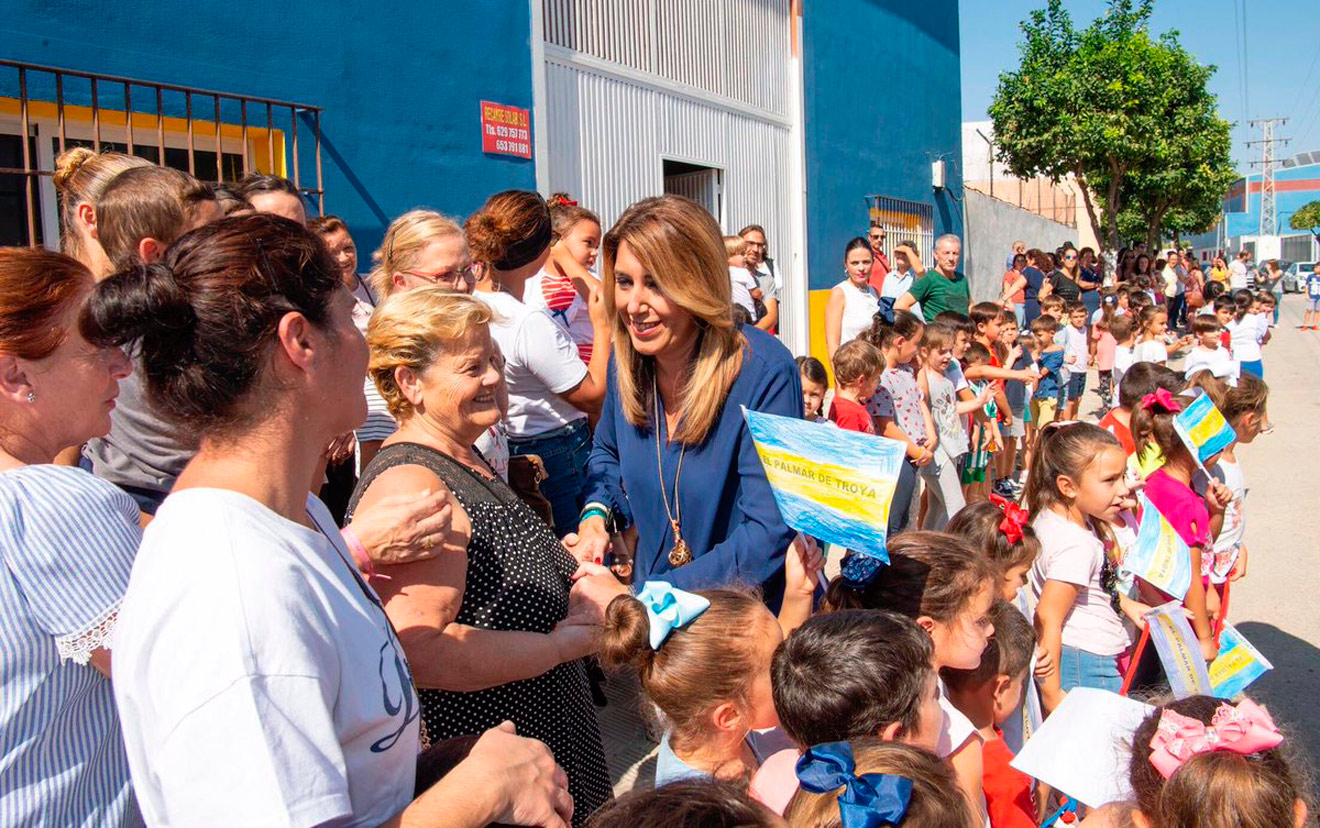 Visita de Susana Díaz a El Palmar de Troya /@susanadiaz